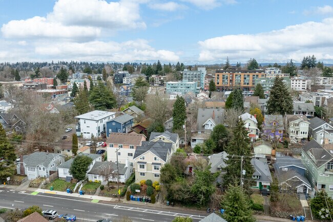 Photo - Collegiate Court