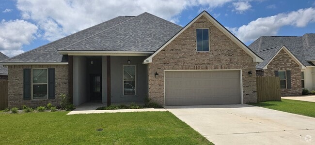Building Photo - 5 Bedroom 3 Bathroom in Canes Landing Rental