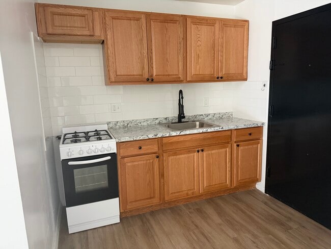 Building Photo - 342 Stuyvesant Ave Unit 1