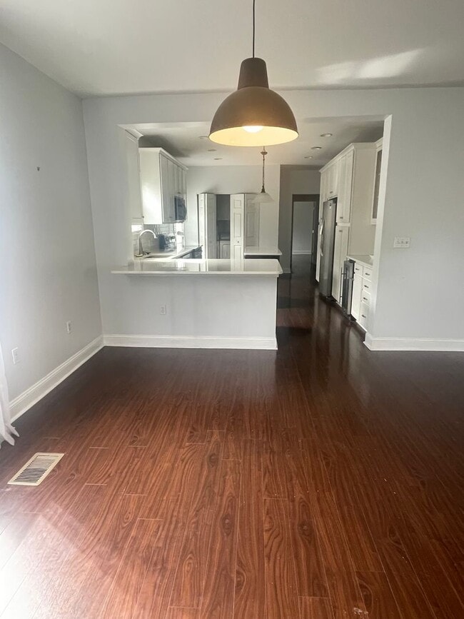 Photo - POS27861                  15 Unit 2786 Post Street #1  Down