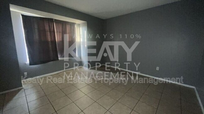 Photo - 101 Limoges St