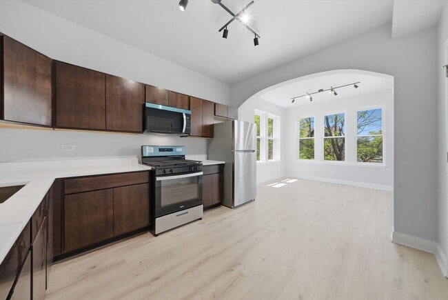 Photo - 541 N Lawndale Ave