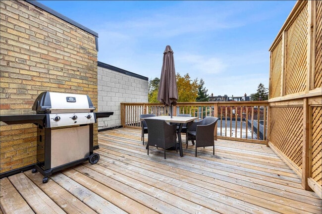 Photo - 557 St Clair Ave W Unit SI ID1524852P