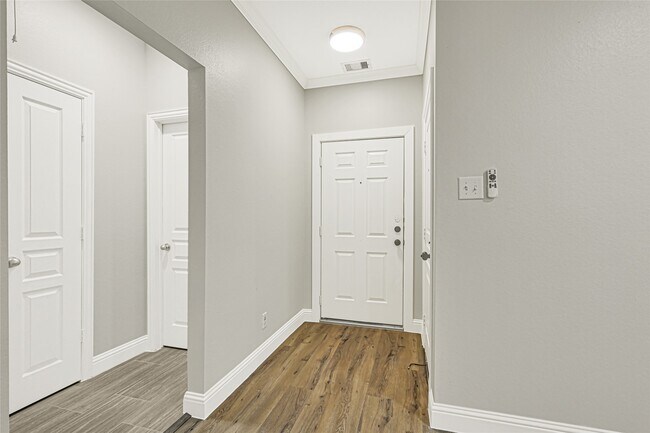 Photo - 11015 Harston Dr