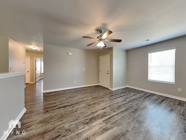 Photo - 816 The Heights Ln