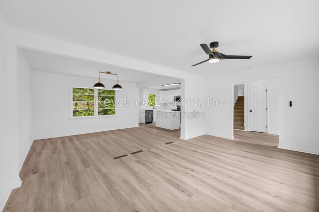 Photo - 2678 Rainbow Forest Dr