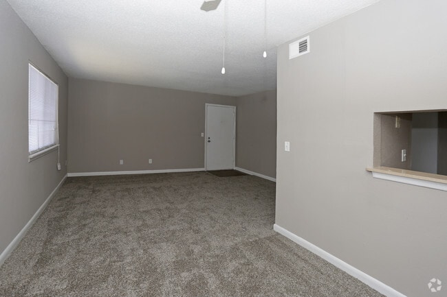 Photo - Broadmoor Apartments