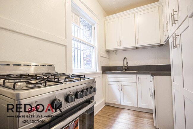 Photo - 1420 S Bonnie Brae St Unit 4