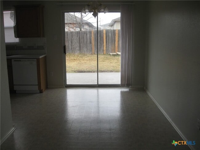 Photo - 1205 Saddle Dr