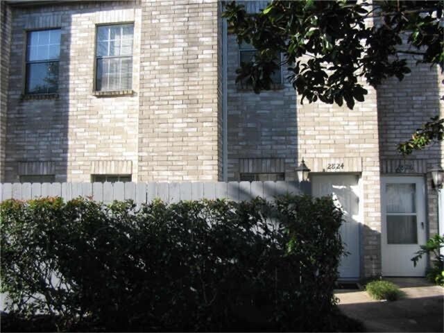 Photo - 2824 Holly Hall St