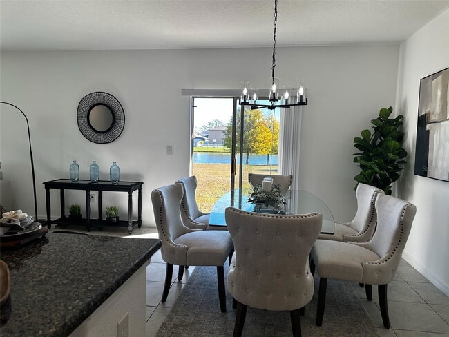 Photo - 5213 Dandelion St