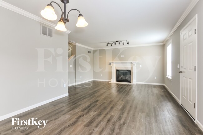 Photo - 1007 Carpathian Dr