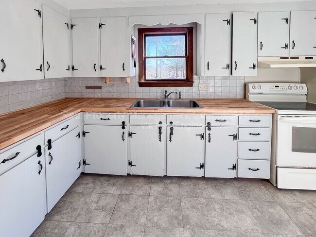 Photo - 241 Mallego Rd