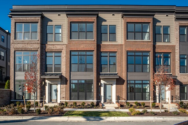 Entrada por la puerta principal - 5504 Topaz Ln