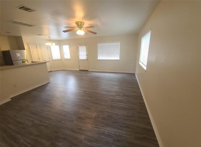 Photo - 806 Sagewood Trail
