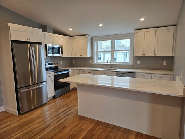 Photo - 29 Appleton St