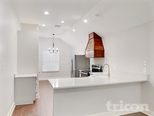 Photo - 1643 Hillside Dr House