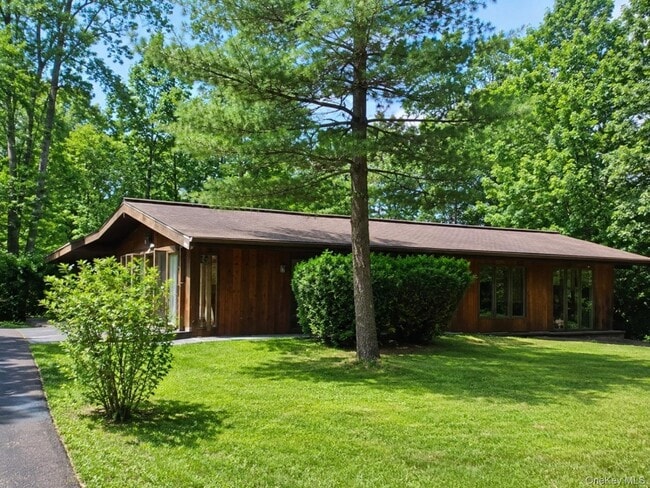 Building Photo - 43 Tephanic Ave