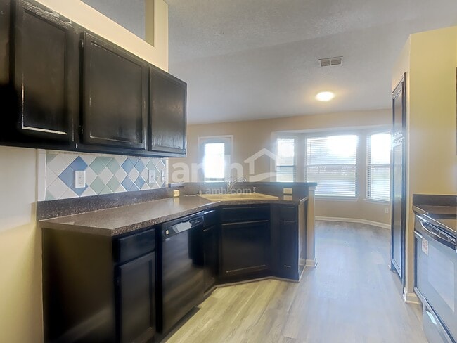 Photo - 2064 Hunters Trace Cir