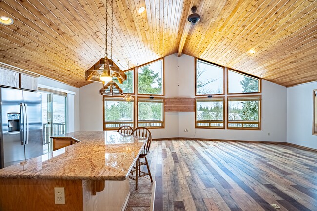 Photo - 10809 N McLaughlin Rd