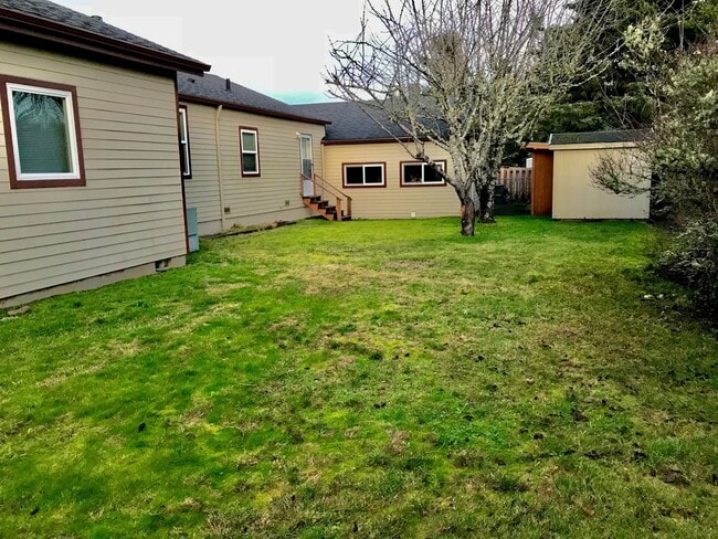 Photo - 1175 Avenue B