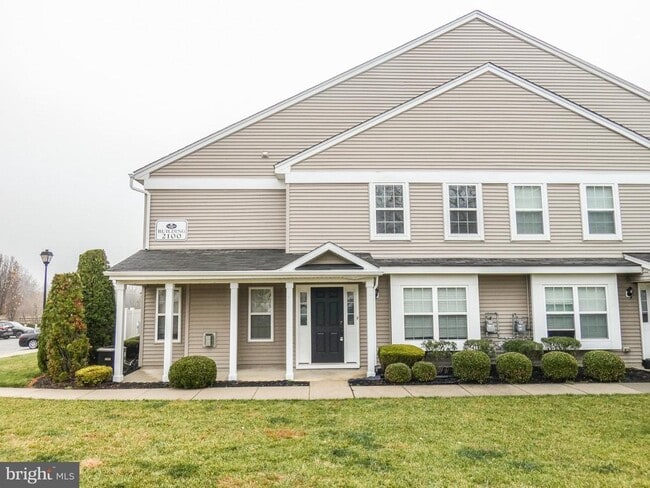 Photo - 2105 Lexington Mews