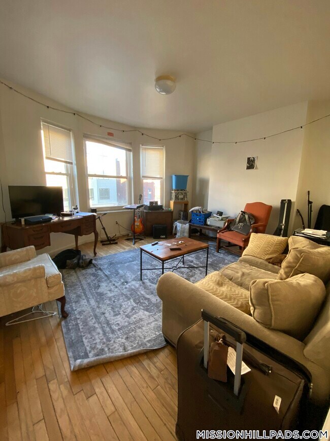 1458 Tremont St Unidad 2