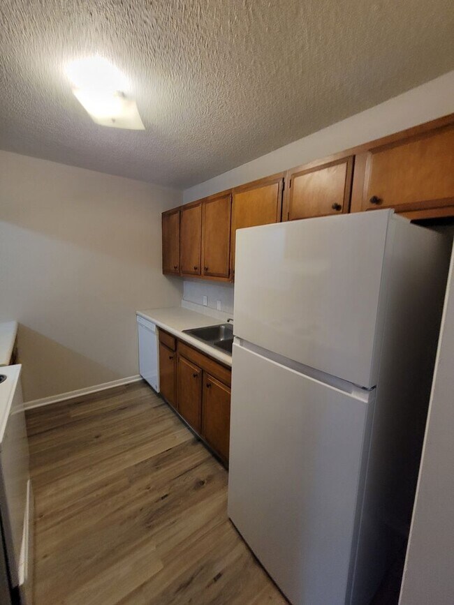 Photo - Newly Renovated 2B/1B Apartment Available in Lake Charles