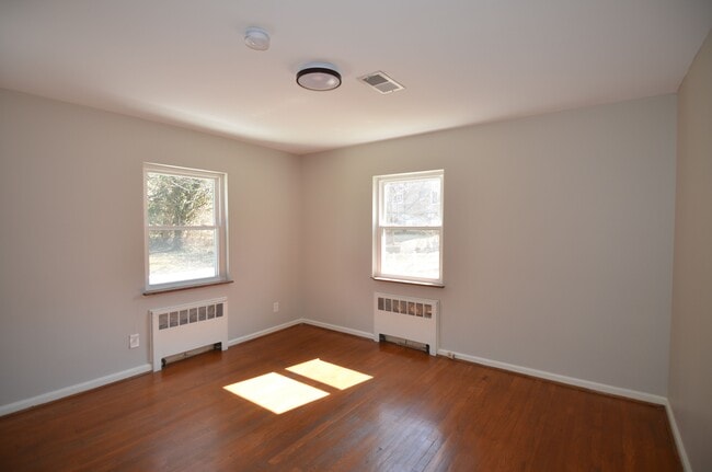 Photo - 2620 Losantiville Ave