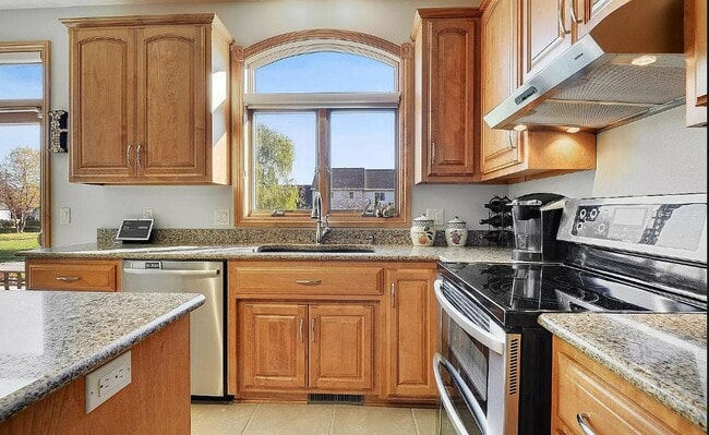 Photo - 4932 N Waterford Dr