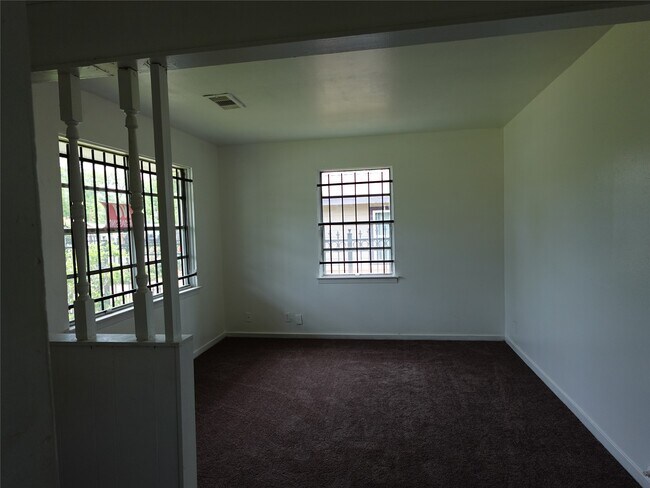 Photo - 8022 Woodlyn Rd