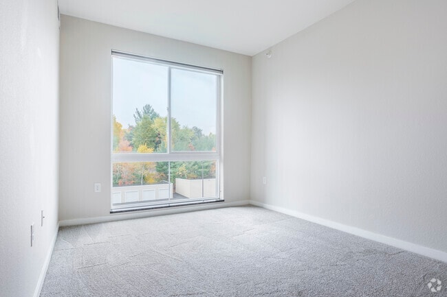 2BR, 2BA - 895SF - Bedroom