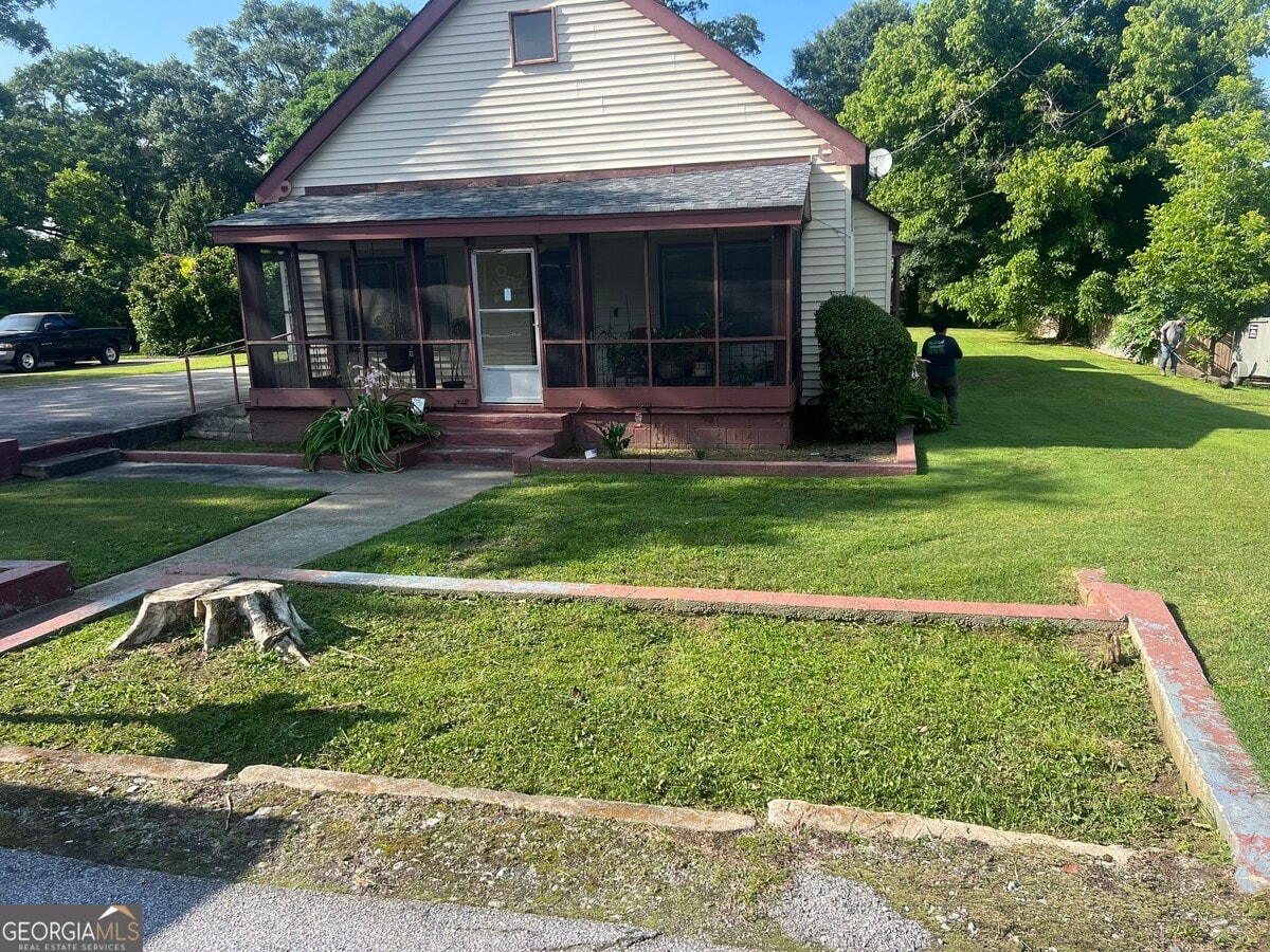 Photo - 1764 Green St NE