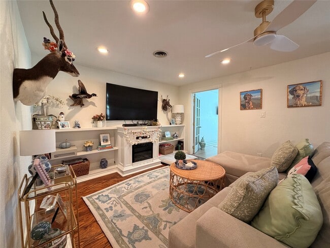 Photo - 5522 Avenue O 1/2