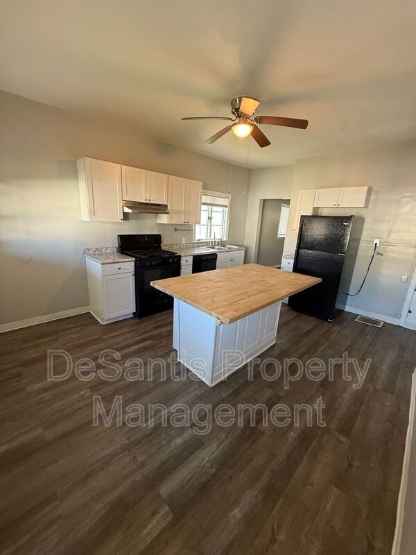 Photo - 454 Park St Unidad Front