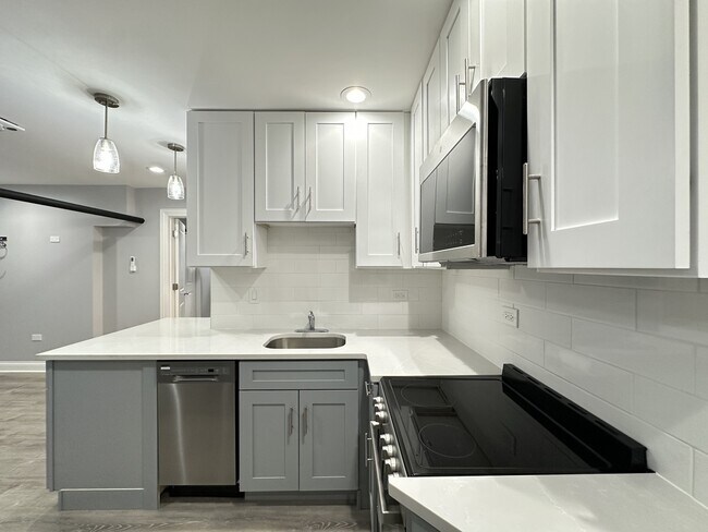 Photo - 1224 W Rosemont Ave Unidad 6H