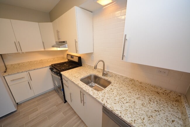 Photo - 319 Bluff Ave