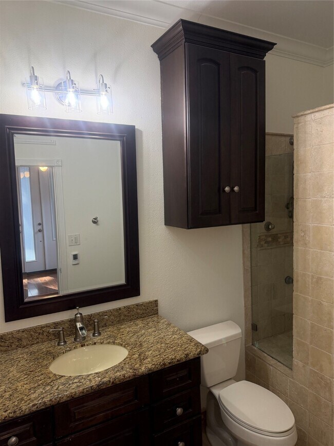 Photo - 3911 Barnes St