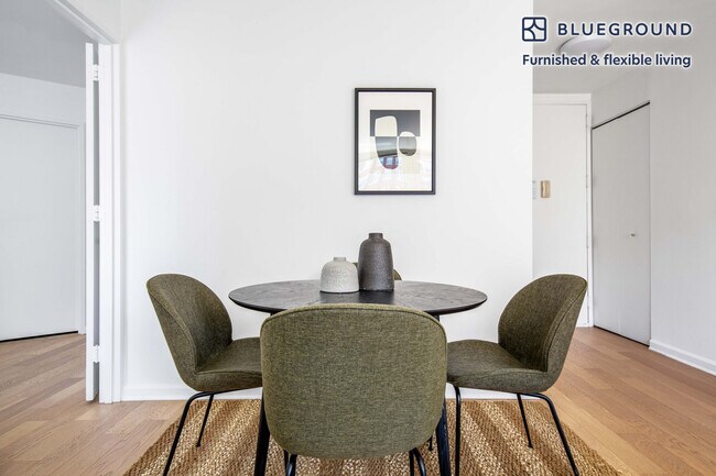 Photo - 400 Chambers St Unit SI FL20-ID607