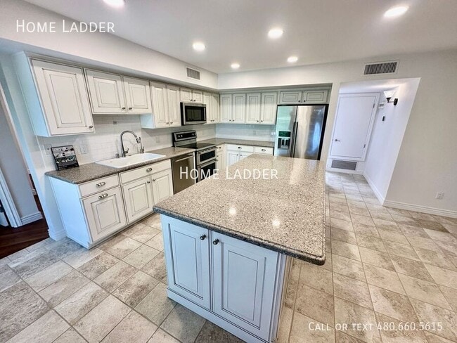Photo - 8084 E Del Laton Dr