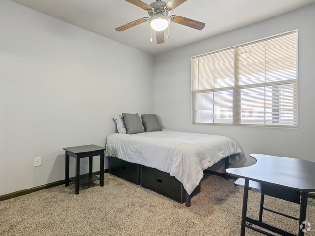 Iconic on Alvarado-POI-01 - Iconic on Alvarado: Off-Campus Student Hou... Rental