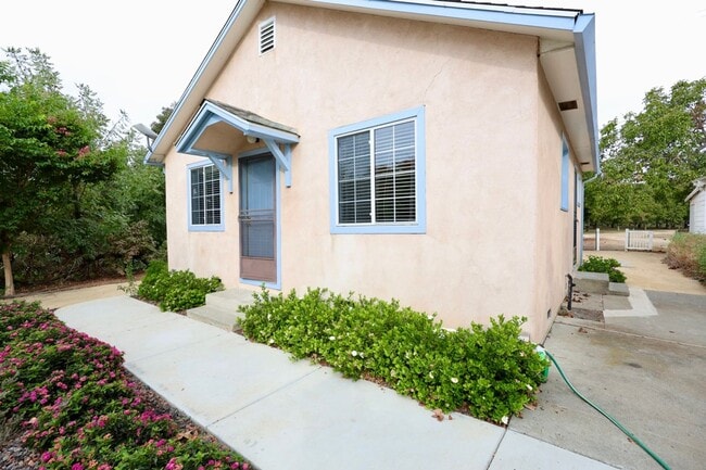 Photo - Newly Remodeled 1 Bedroom Country Home