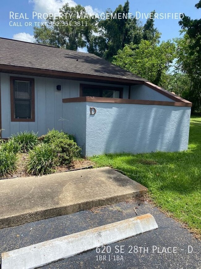 Building Photo - 620 SE 28th Pl Unit D