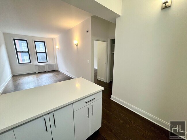 Photo - WEST 22 STREET Unit 3T