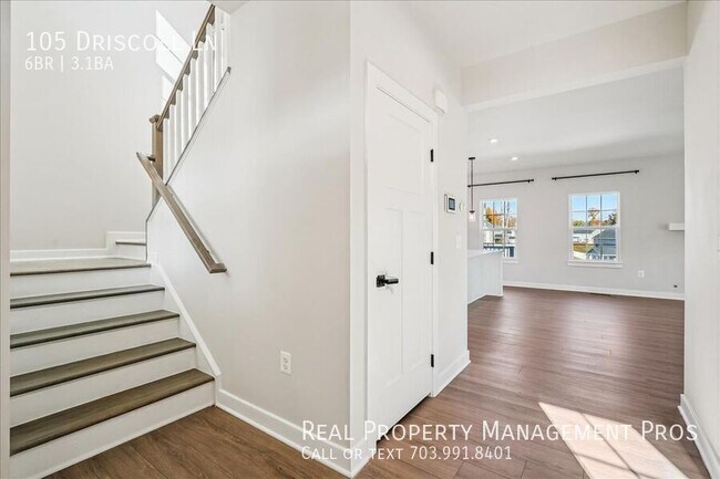 Photo - 105 Driscoll Ln