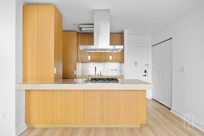450 W 17th St Unit 1123