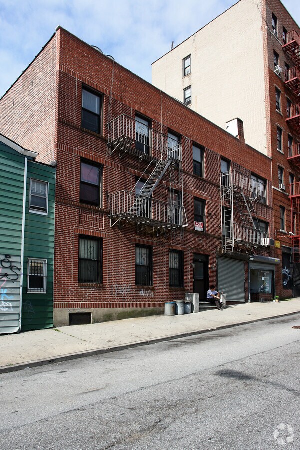 Photo - 234 E 204th St