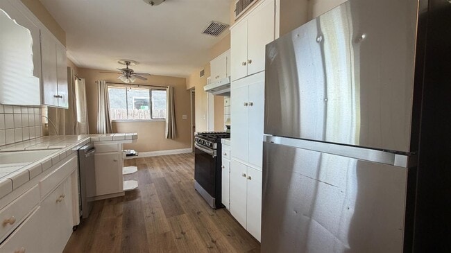 Photo - 1823 W Harvard Ave