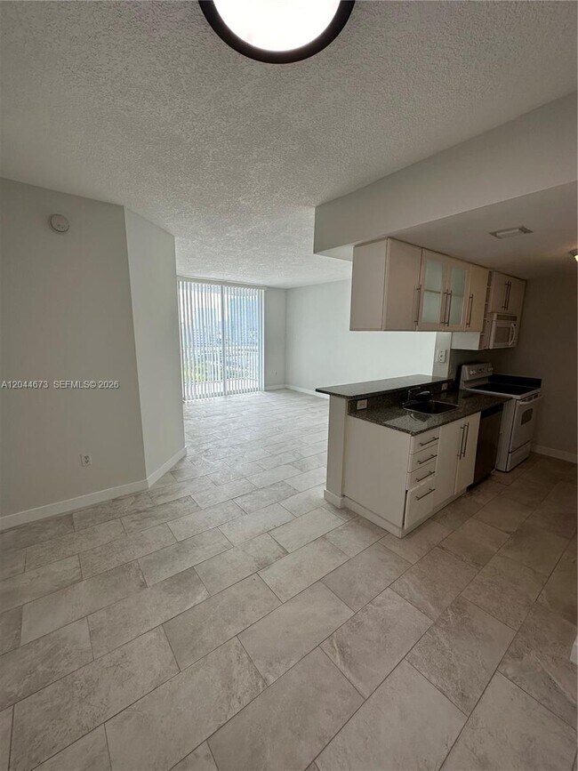 Photo - 275 NE 18th St Unit 1406