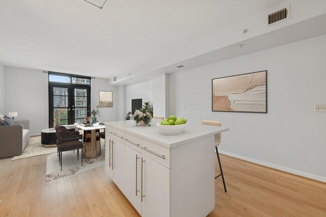 Photo - 437 New York Ave NW Unidad # 422